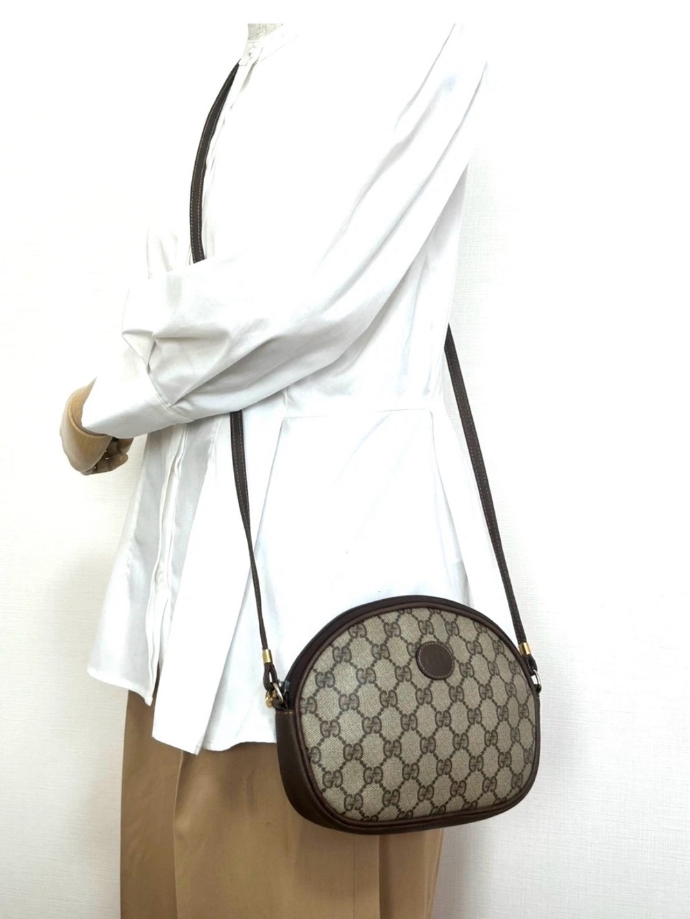 Vintage Gucci Monogram Heritage Crossbody with Dustbag included